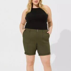 Torrid Bermuda Stretch Poplin Utility Cargo Short 8 inch inseam